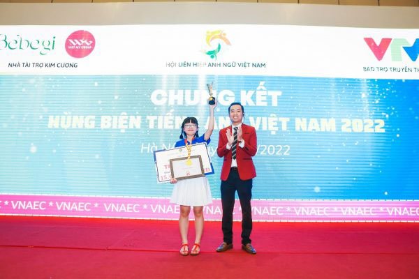 Nguyễn Thảo Chi Giải Nhất Hùng Biện Tiếng Anh Toàn Quốc 2022